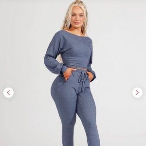 Buffbunny Dreamy Jogger & Pullover set (NWT)